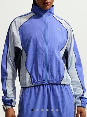 Nike Swift Women's Repel UV Protection Running Jacket